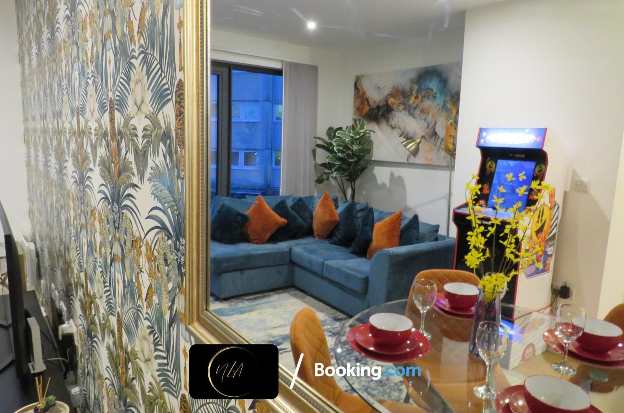 City Centre Apartment With Free Parking, 2 Bathrooms, Netflix And Wifi - Suitable For Contractors And Families - By Noor Luxury Accommodations Birmingham Exterior photo
