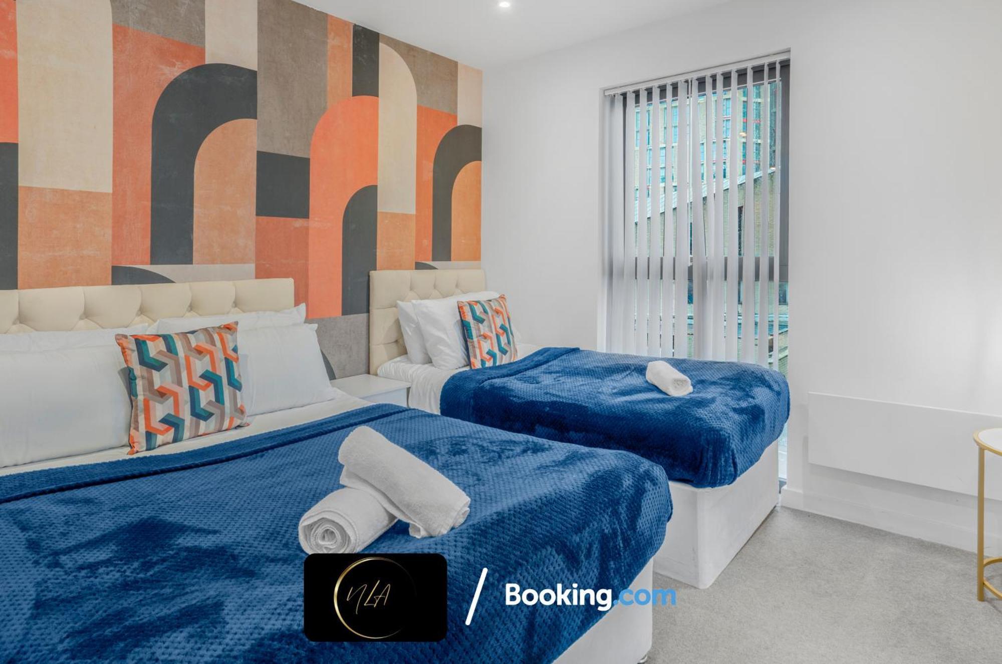 City Centre Apartment With Free Parking, 2 Bathrooms, Netflix And Wifi - Suitable For Contractors And Families - By Noor Luxury Accommodations Birmingham Exterior photo